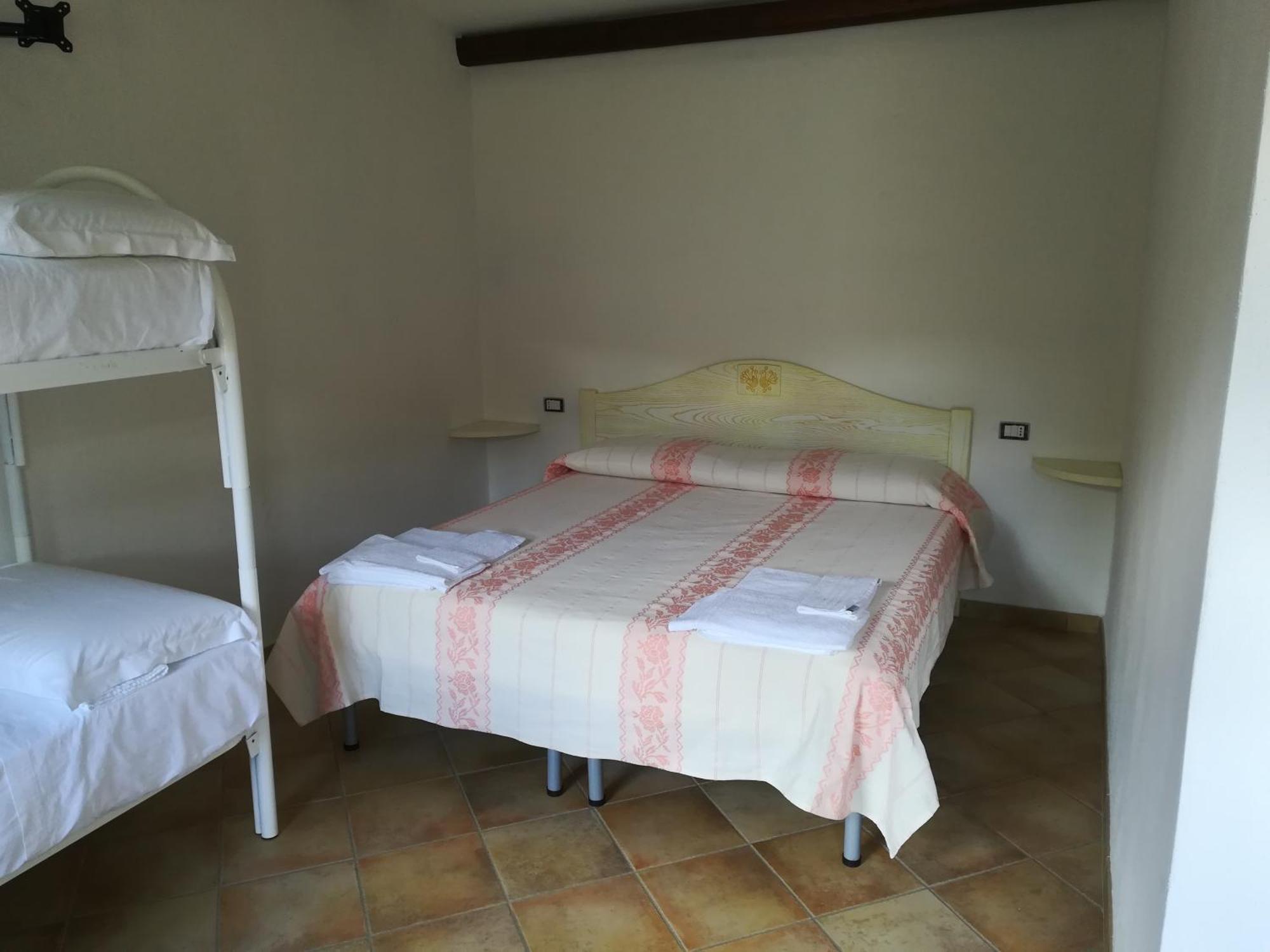 Agriturismo Donnolu Tertenìa Zimmer foto